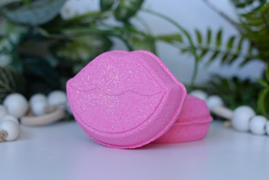 Bite Me *Shea & Hemp Bath Bomb