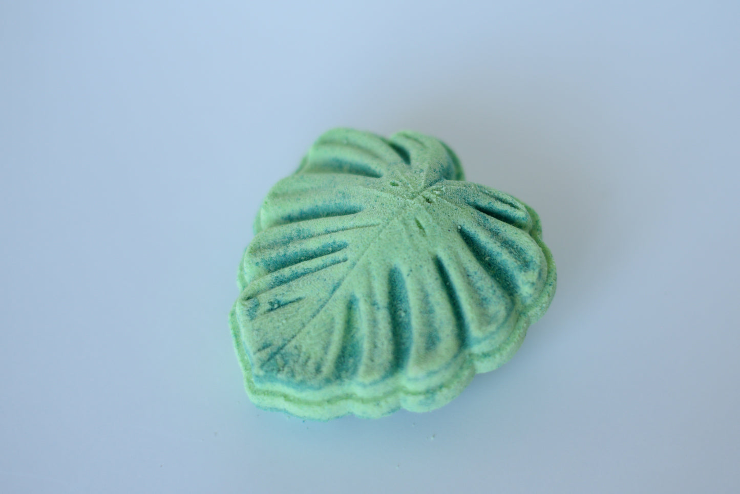 Tropics *Shea & Hemp Bath Bomb