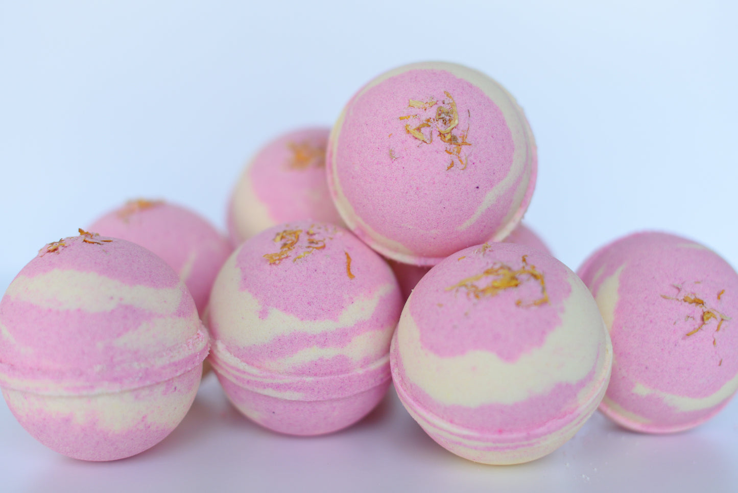 Lemon Shandy *Shea & Hemp Bath Bomb