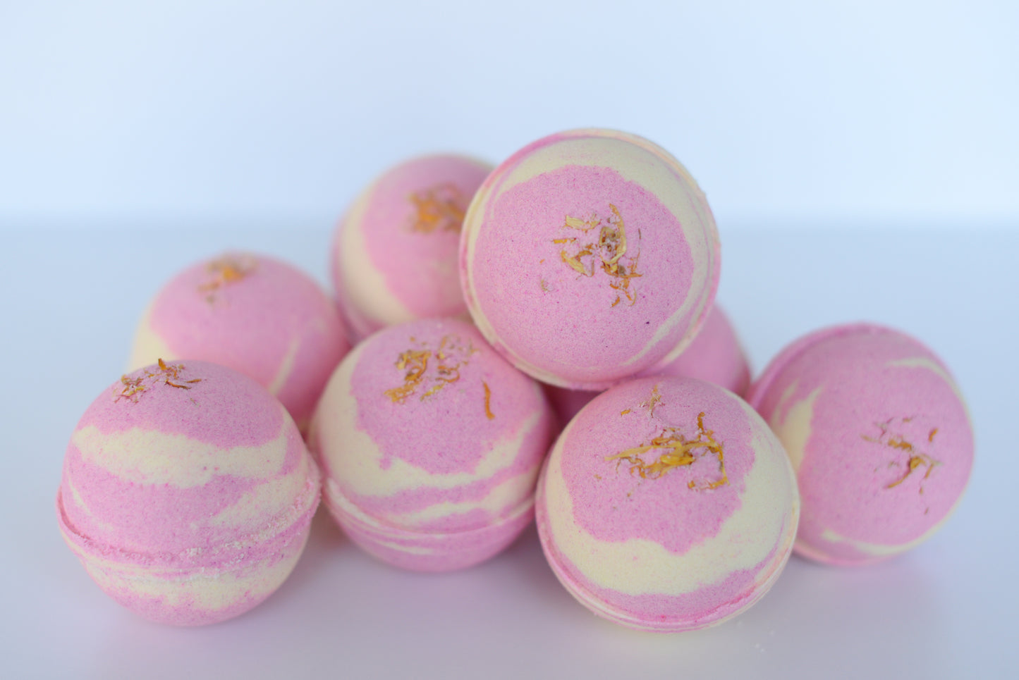 Lemon Shandy *Shea & Hemp Bath Bomb