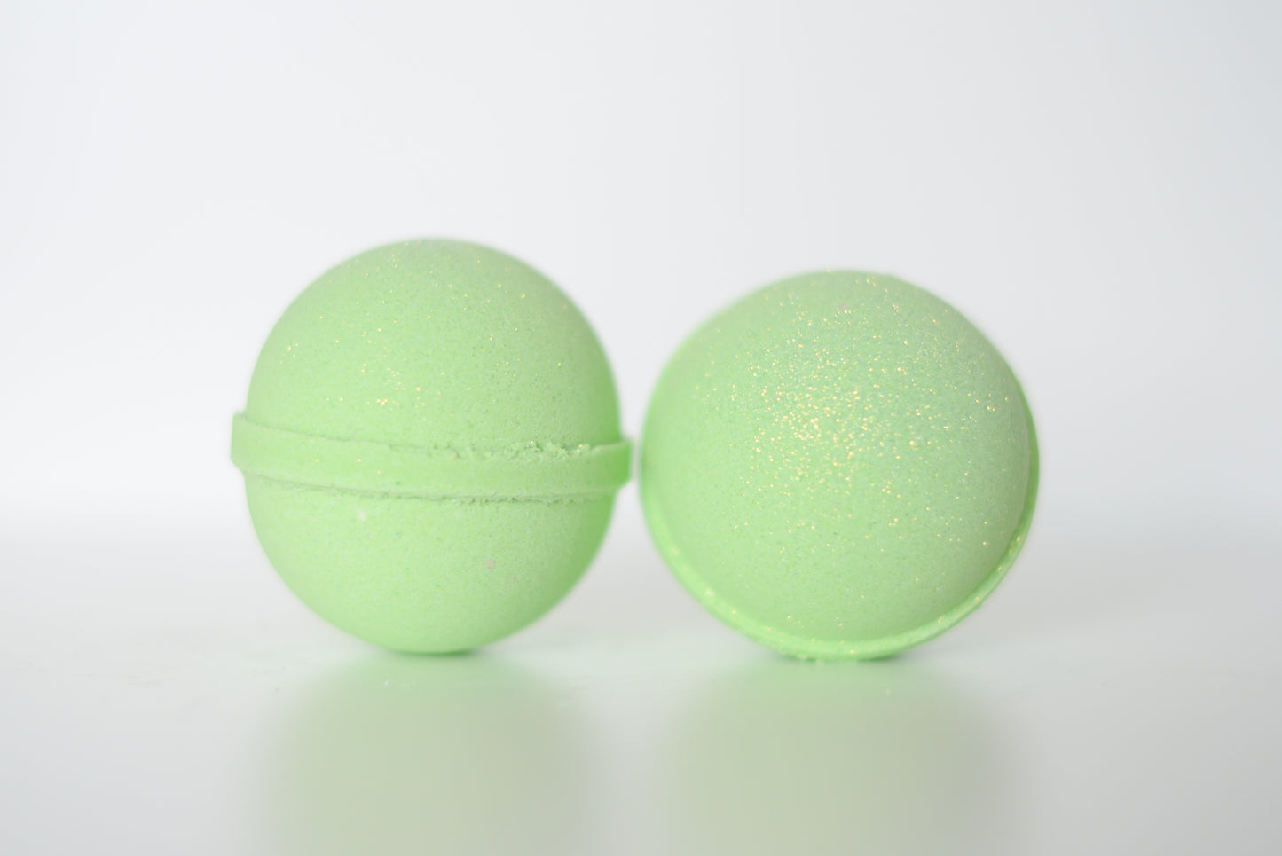 Green Apple *Shea & Hemp Bath Bomb