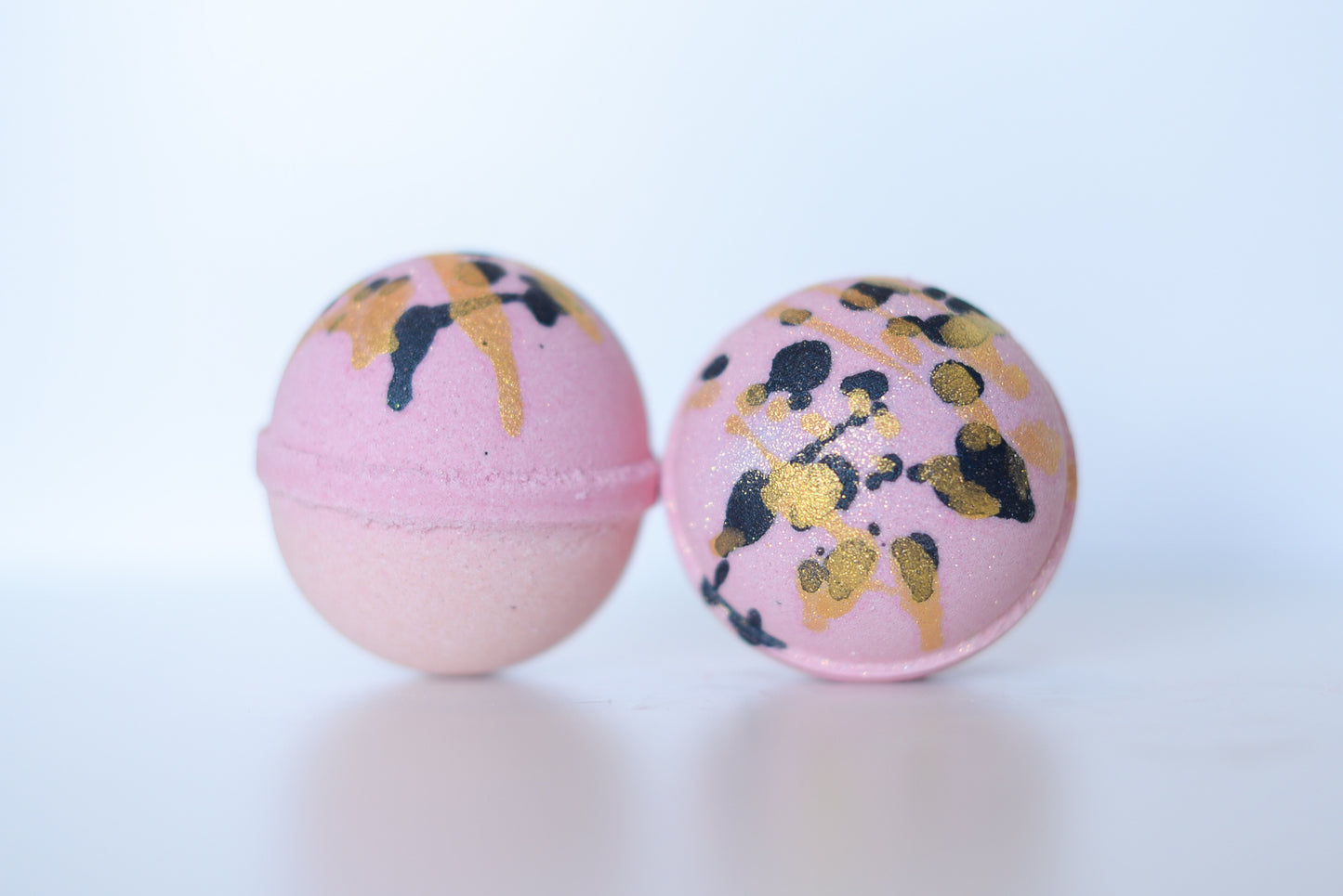 Raspberry Vanilla *Shea & Hemp Bath Bomb